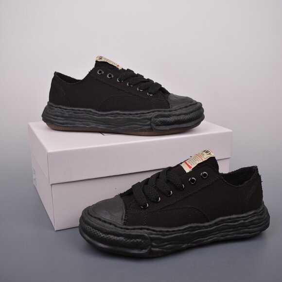 Maison MIHARA YASUHIRO Wayne Original Sole Low Canvas Sneaker